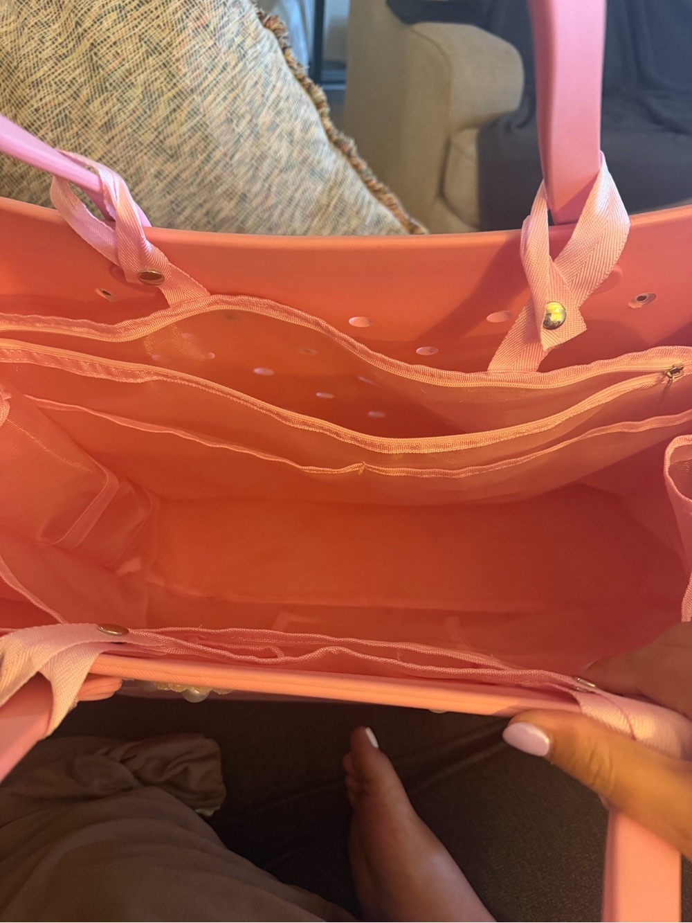 Large bubble gum bogg bag. - Picture 3 of 3